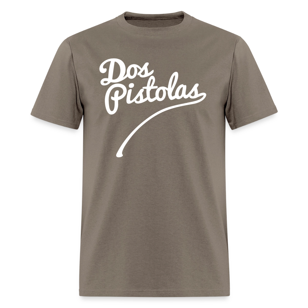Men’s Premium Organic T-Shirt Dos Pistolas Print - safari